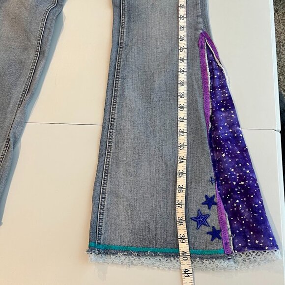 White House Black Market Noir Custom Day of the Dead Inspired Flare Jeans 6R - Picture 14 of 14